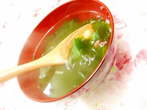白だし生姜ｄｅ❤ワカメとひよこ豆とカニかまのスープ